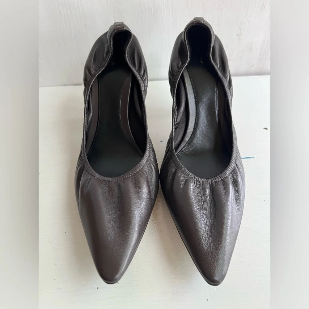 THE ROW Liisa Pointed Toe Pump - Laquer Brown 38 - Picture 3 of 15